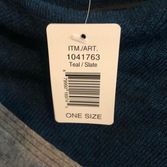 Nwt Gray and Teal Celeste Poncho - Picture 4 of 7